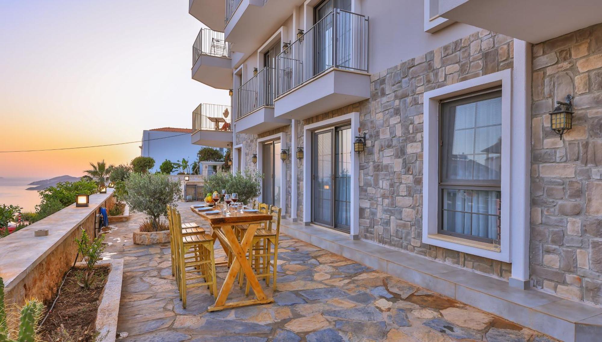 Goekyuezue Suit Apart Kaş Exterior foto