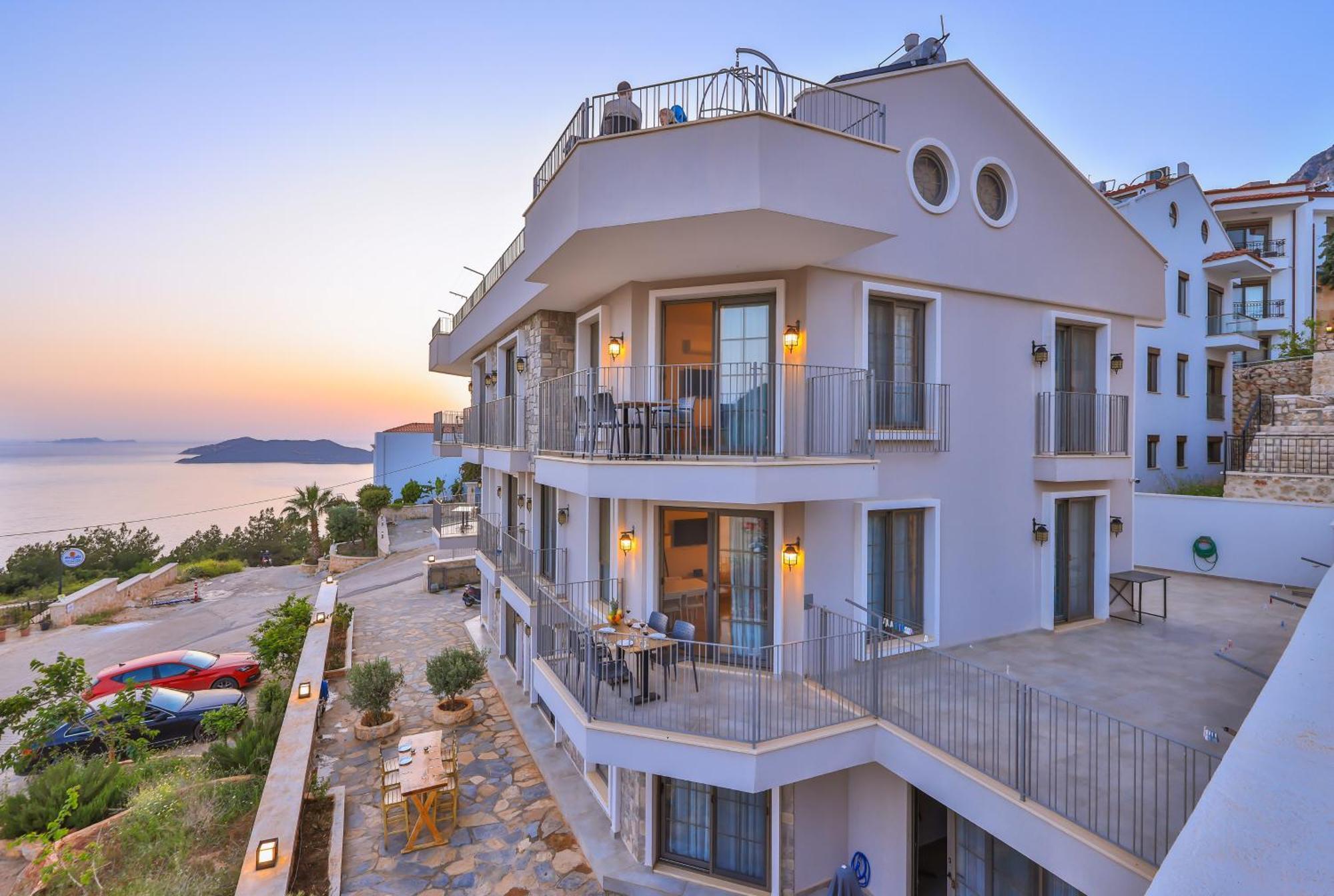 Goekyuezue Suit Apart Kaş Exterior foto